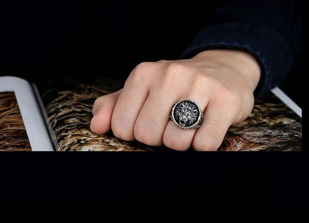 Oxidized Silver Ring With Roaring Lion