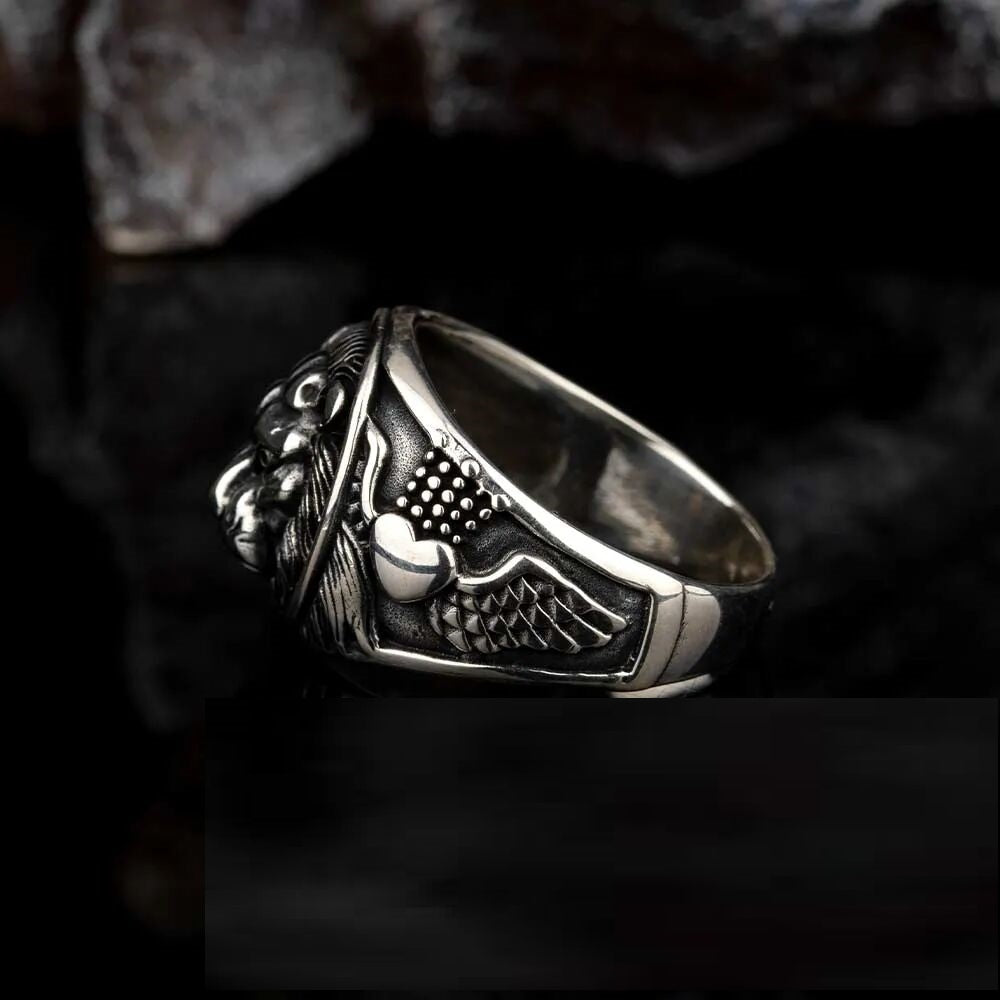 Oxidized Lion Head Round Silver Ring