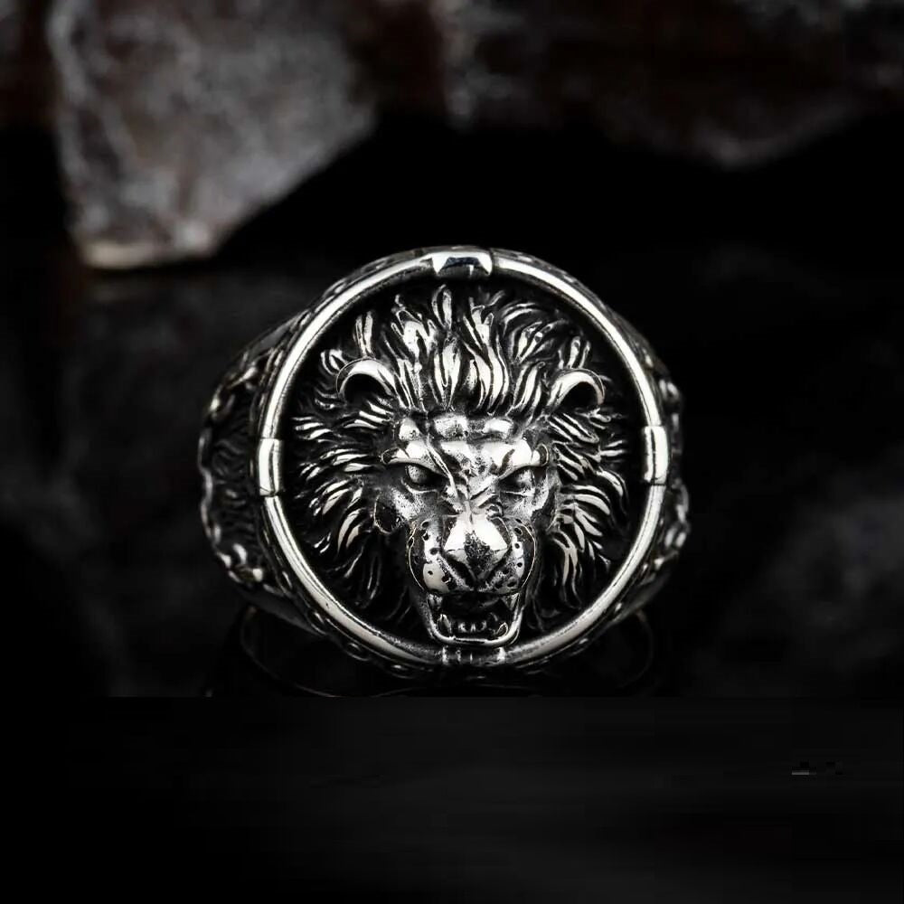 Oxidized Silver Ring With Roaring Lion