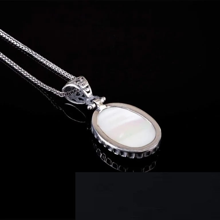 Alhamdulillah Mother of Pearl Pendant