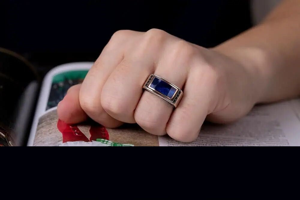 Elegant Cut Blue Mina Silver Ring